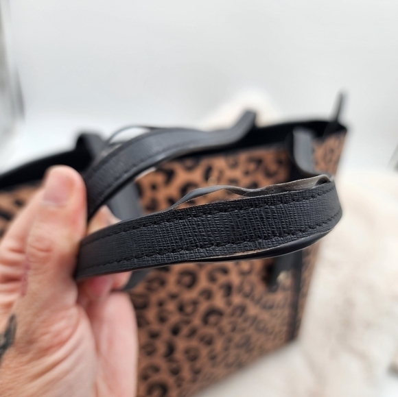 Kate Spade leopard print tote with black interior and gold‎ hardware - Picture 8 of 15
